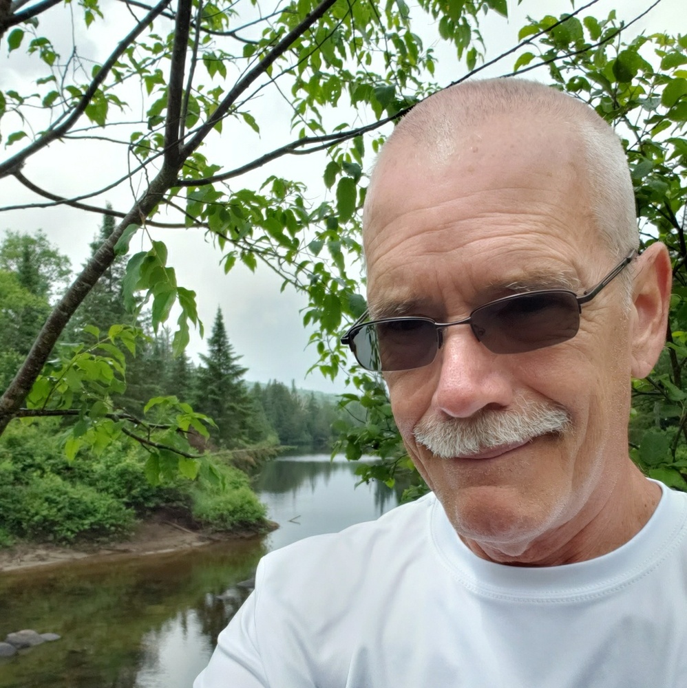 Meet your Posher, Wayne